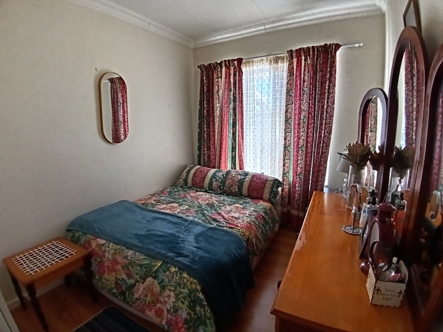 3 Bedroom Property for Sale in Fraaiuitsig Western Cape